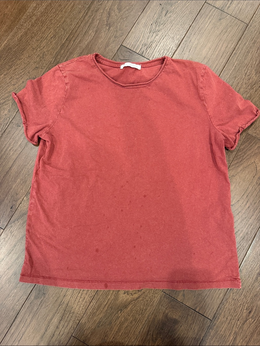 Zara Women’s Short-Sleeve Crewneck Tee in Brick Red Size Medium - C27-172